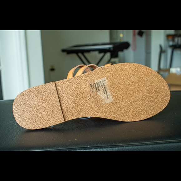 Universal Thread Sandals BRAND NEW Size 8 - Picture 3 of 3
